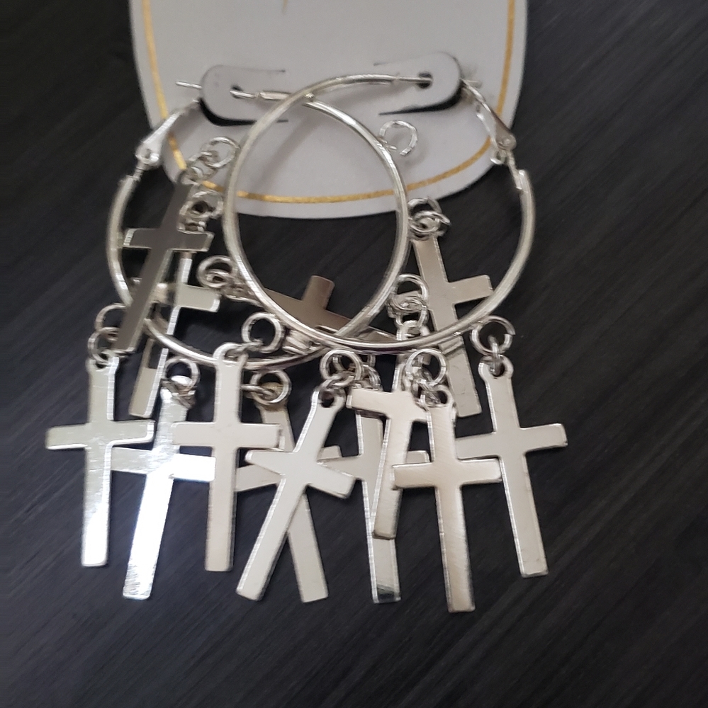 Jewelry - Picture 13 of 16